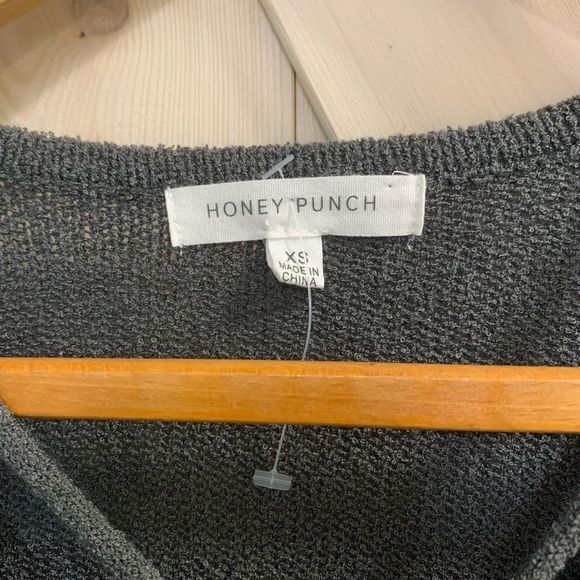 🍯 HONEY PUNCH 🍯 Charcoal Sweater - Picture 3 of 4
